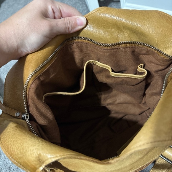 Latico Leathers Nash Tote/Crossbody - Picture 11 of 11